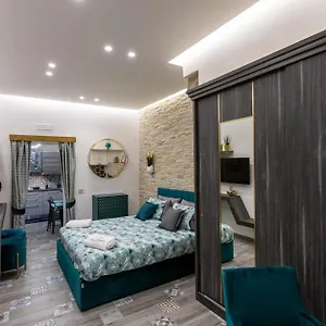 Appartement Na' Poesia Santa Chiara Ztl, Naples